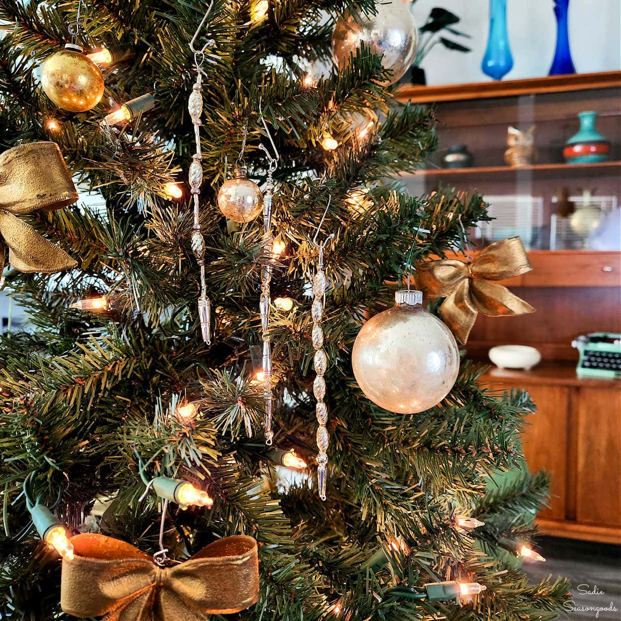 Vintage Christmas Decorating Ideas