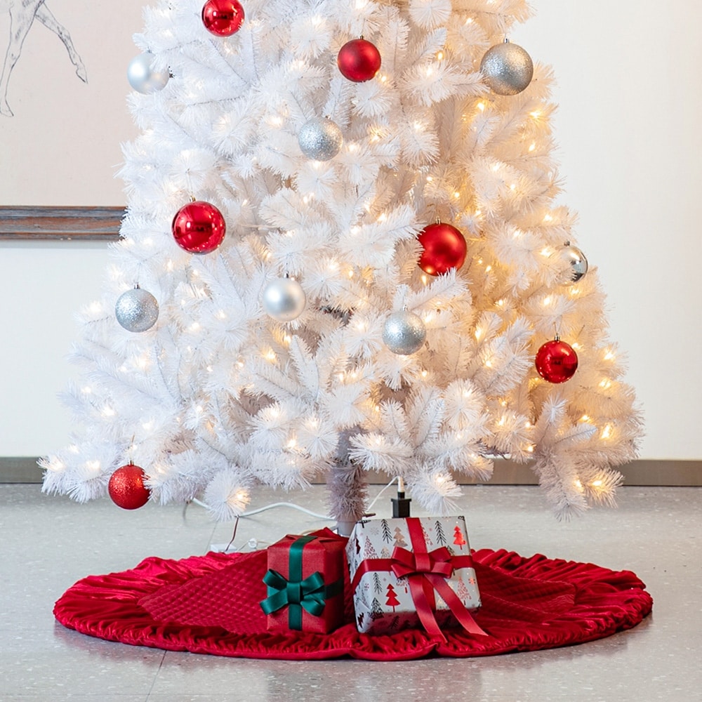 Luxurious Burgundy Velvet Ruffled Christmas Tree Skirt — Burgundy Christmas Decor