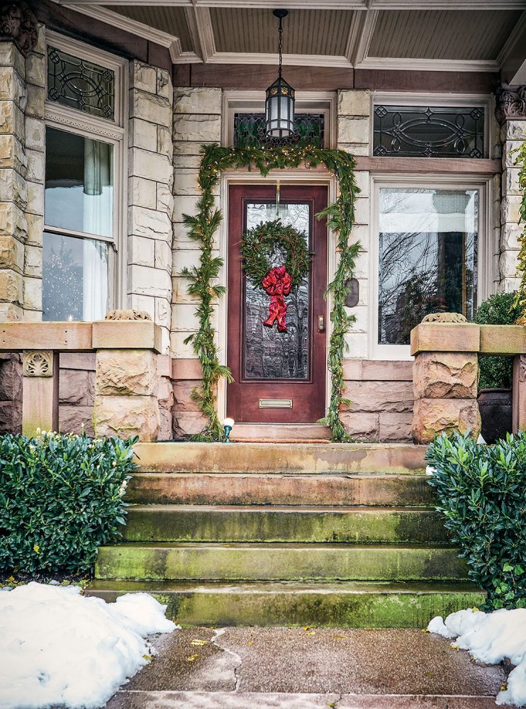 Front Entrance Visual Idea Front Entrance Visual Idea — Christmas Front Door Decor