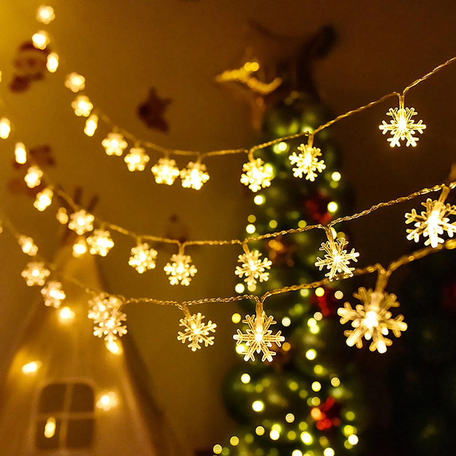 Christmas Tree Visual Idea — Christmas Lights in Garland Indoor
