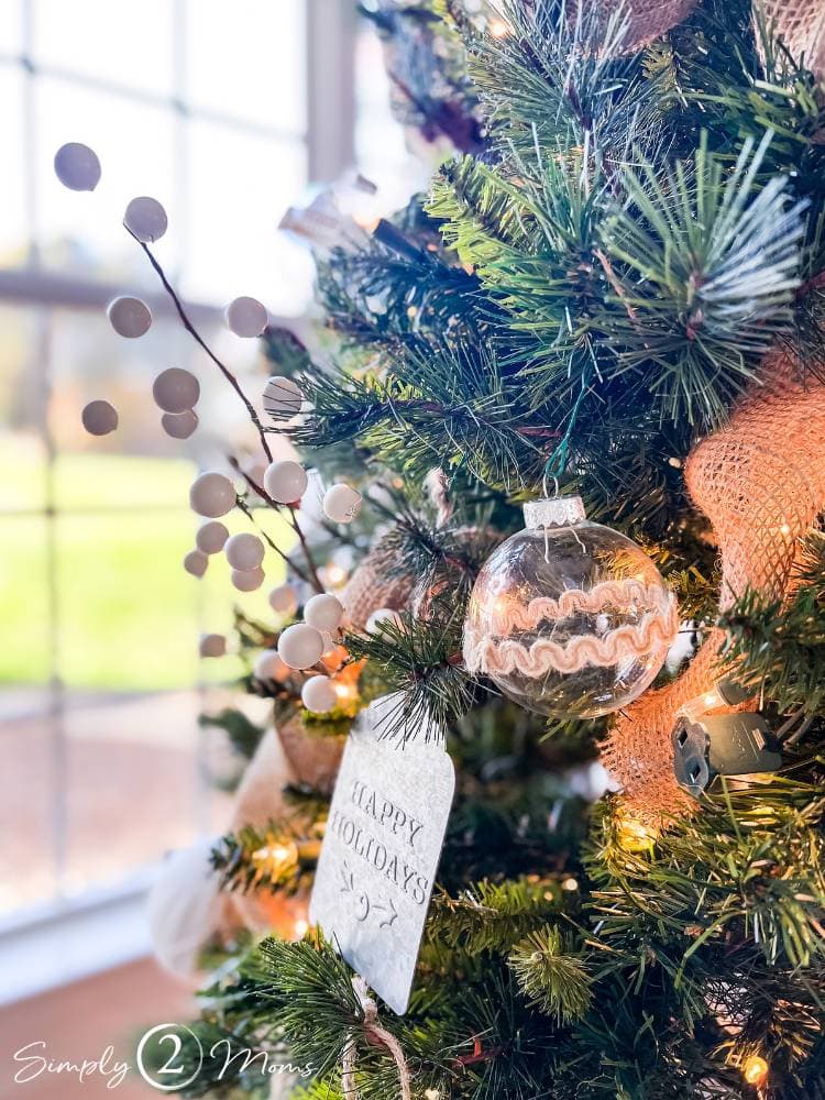 Rustic Small Tree with White Berries and Burlap Tag — Small Christmas Tree Decor