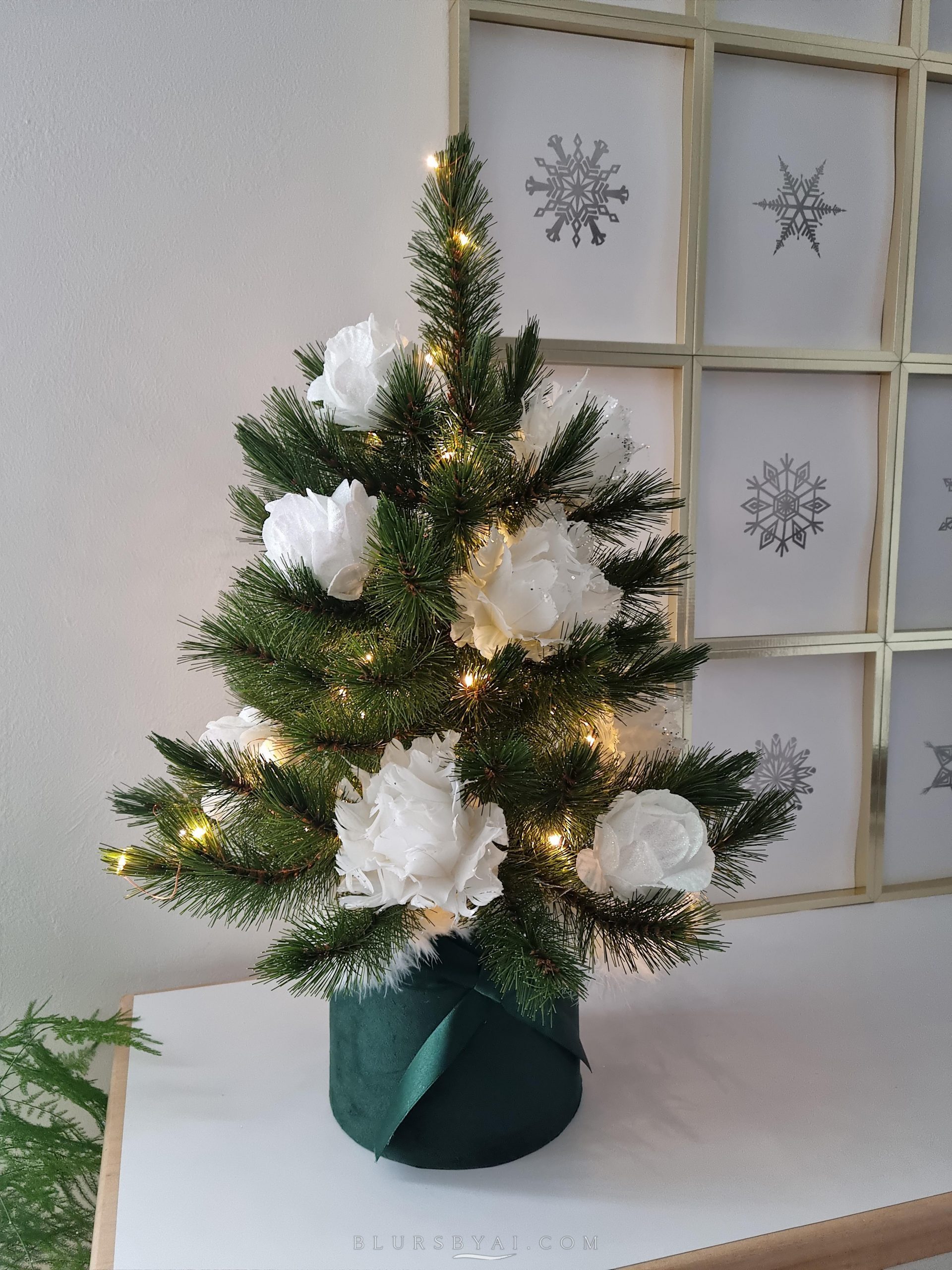 Modern Small Tree with White Floral Ornaments — Small Christmas Tree Decor