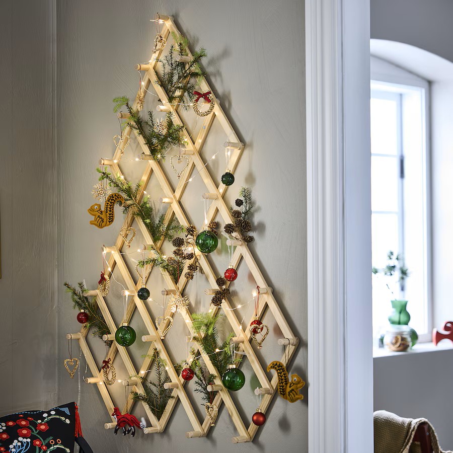Modern Lattice Christmas Tree on Wall — Alternative Christmas Trees
