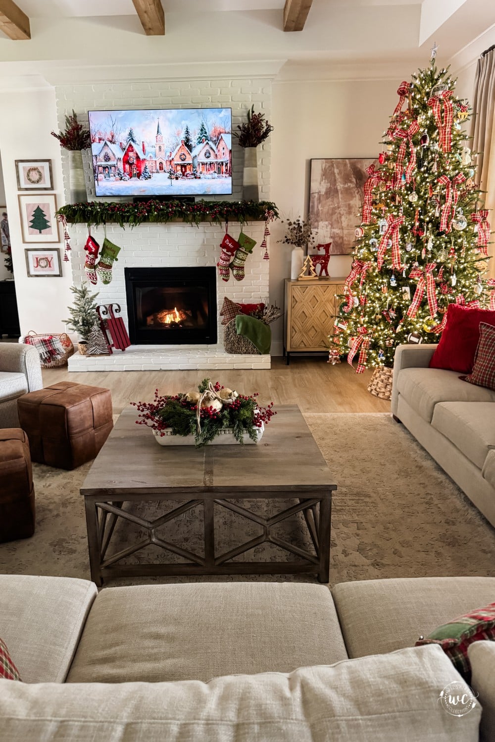Modern Farmhouse Living Room with Red Ribbon Christmas Tree and Brick Fireplace Modern Farmhouse Living Room with Red Ribbon Christmas Tree and Brick Fireplace — Christmas Living Room Decor