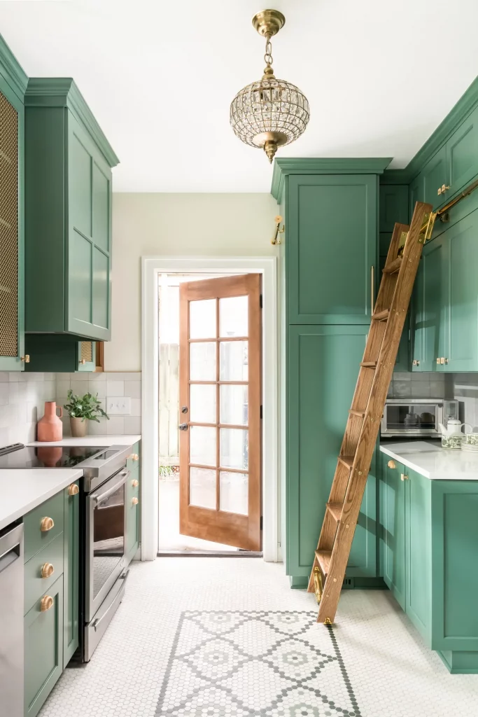 42 Modern Small Kitchen Design Ideas For Maximizing Space