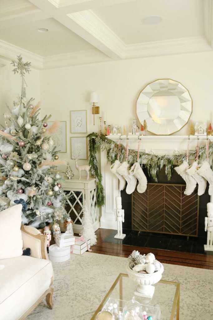 Elegant Living Room with Pink and Gold Christmas Accents — Pink Christmas Decor