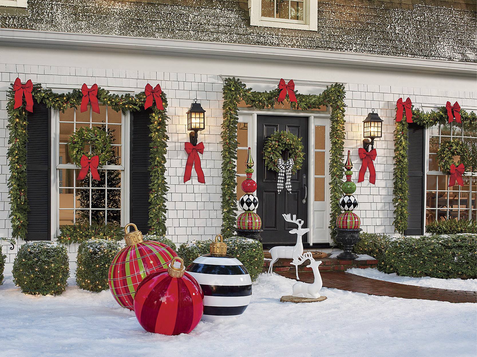 Symmetrical Decor Around The Front Door Visual Idea Symmetrical Decor Around The Front Door Visual Idea — Christmas Front Door Decor