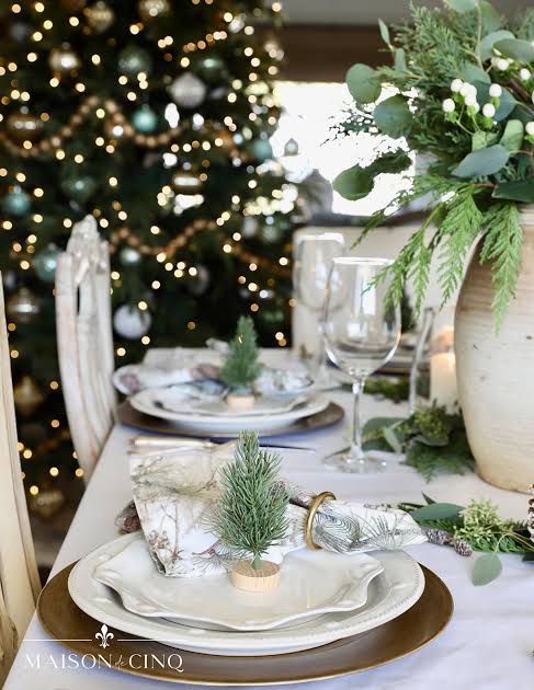 Dining Room Visual Idea — Christmas Table Setting