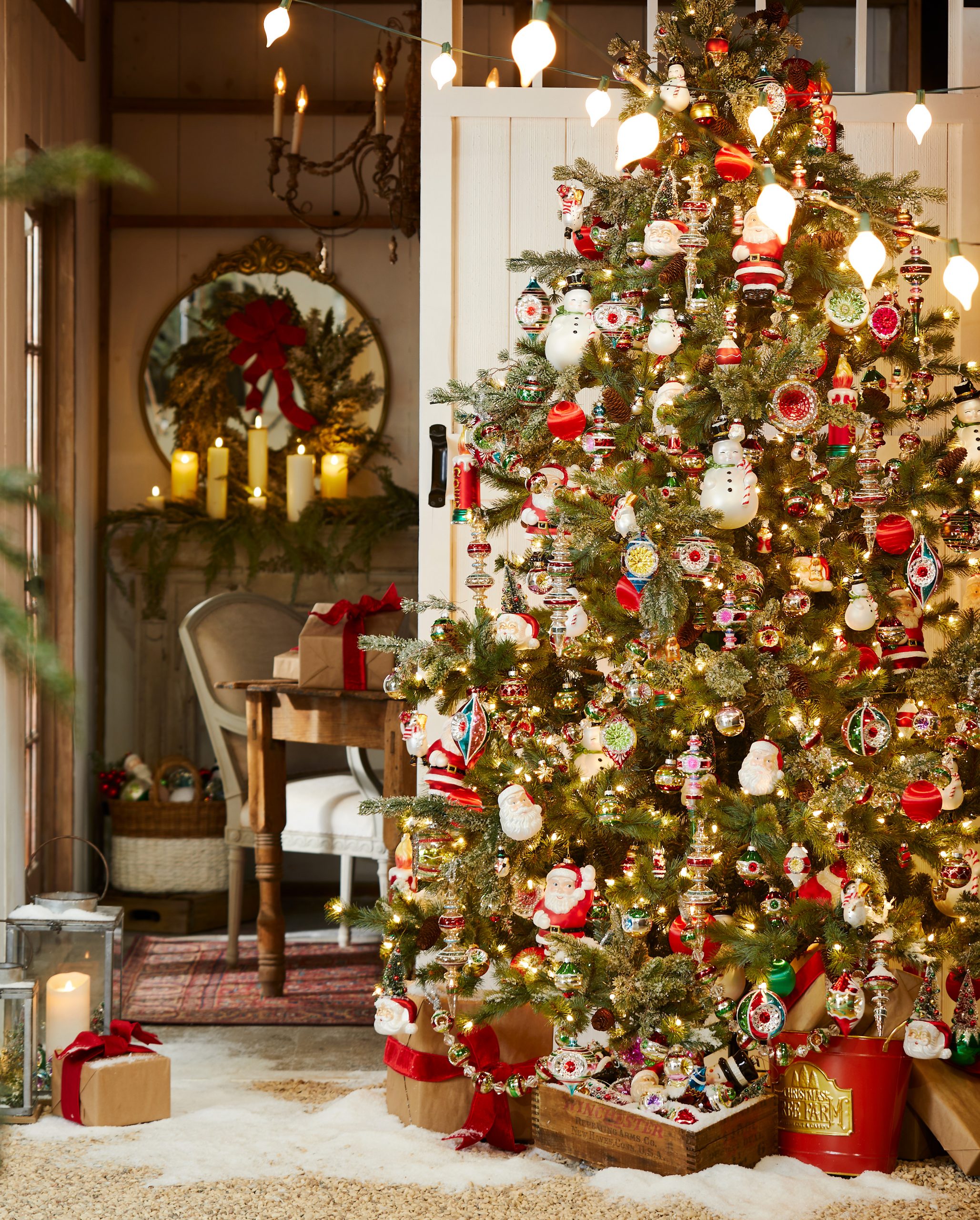 Cozy Christmas Tree with Santa and Snowman Ornaments Cozy Christmas Tree with Santa and Snowman Ornaments — Christmas Tree Themes