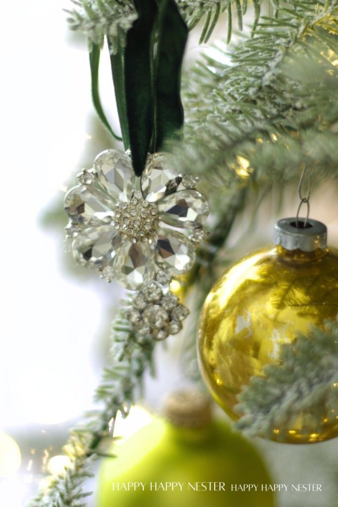 Sparkling Crystal Flower and Gold Bauble Ornaments on Frosted Branches — Vintage Christmas Ornaments