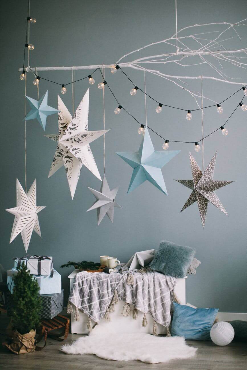 Winter Wonderland Vignette with Large Blue and White Paper Star Lanterns — Winter Wonderland Christmas Decor