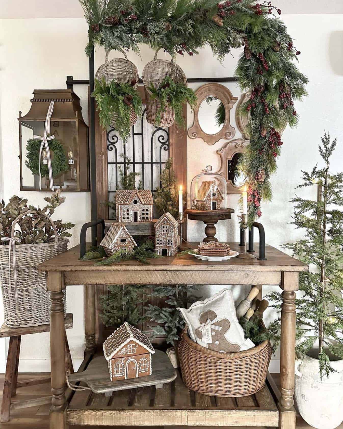 Rustic Table with Gingerbread Houses and Greenery — Rustic Christmas Decor