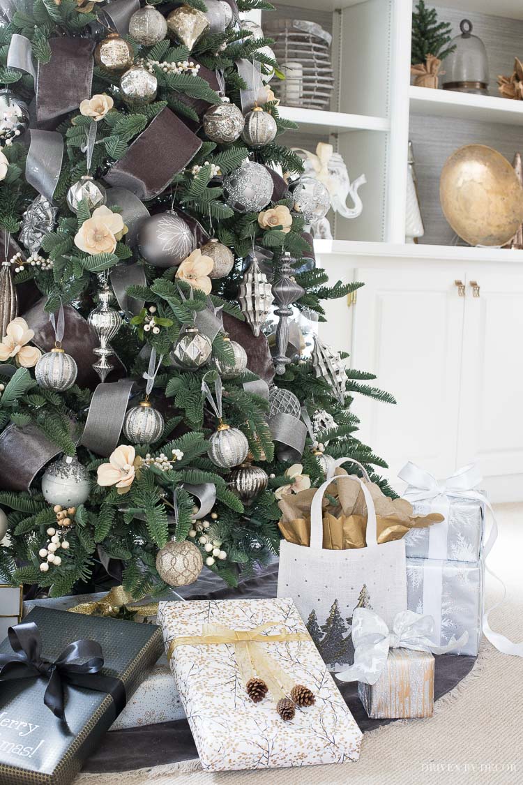 Luxe Monochromatic Silver and Grey Satin Ribbons Luxe Monochromatic Silver and Grey Satin Ribbons — Christmas Tree Ribbon