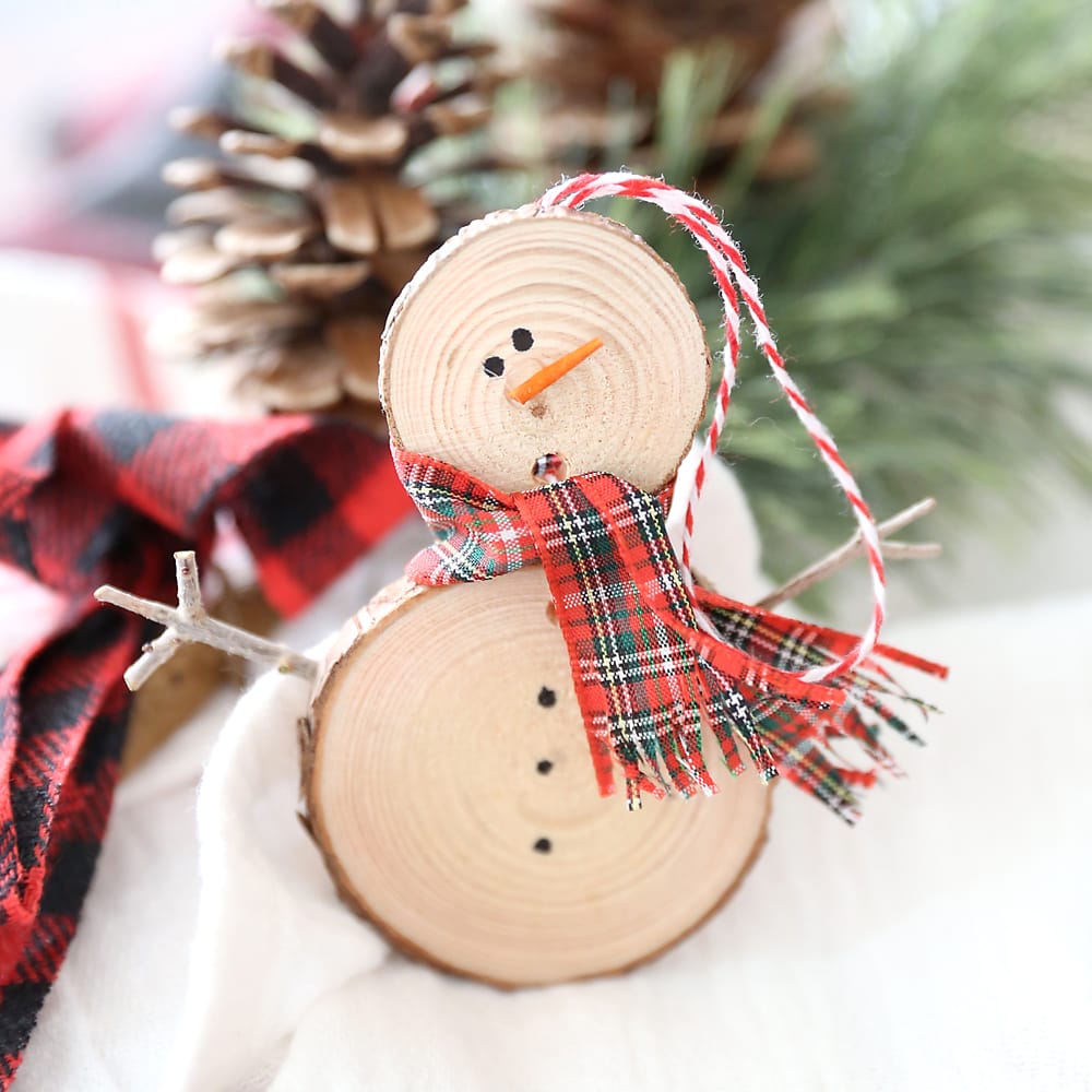 Festive Wood Slice Snowman Decorations — DIY Christmas Ornaments