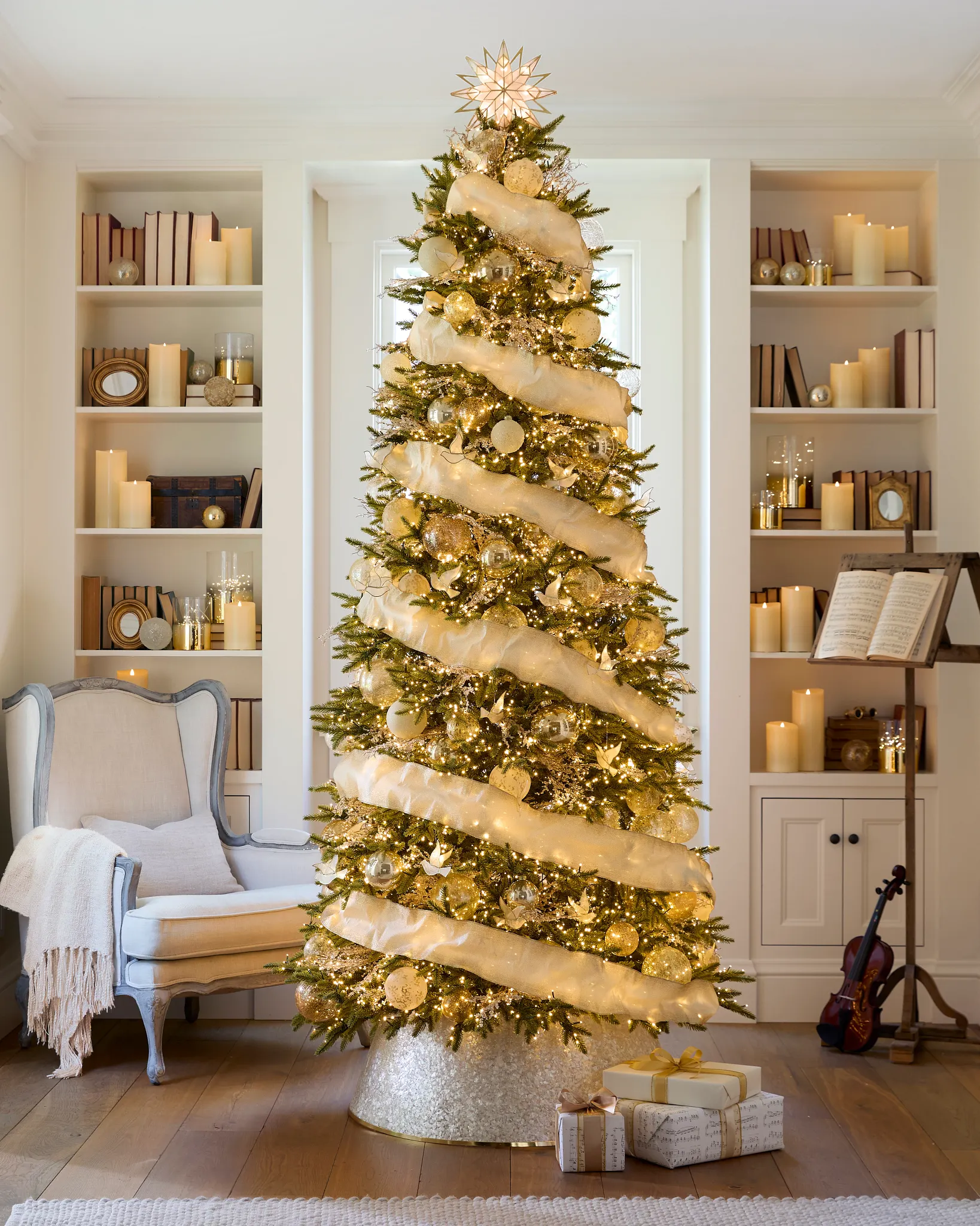How To Put Decorative Ribbon on a Christmas Tree | Balsam Hill
