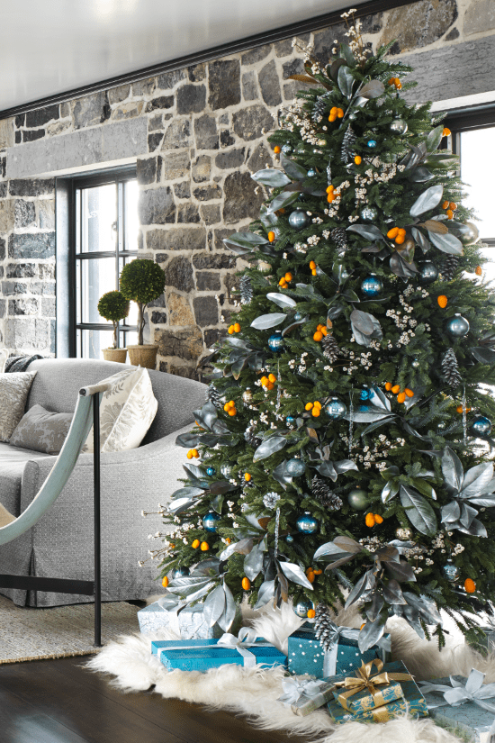 Rustic Living Room with Blue Ornamented Christmas Tree Rustic Living Room with Blue Ornamented Christmas Tree — Blue Christmas Decor