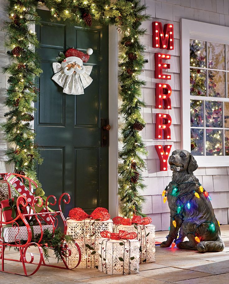Whimsical Green Door with Illuminated Dog and 'MERRY' Letters Whimsical Green Door with Illuminated Dog and 'MERRY' Letters — Christmas Front Door Decor