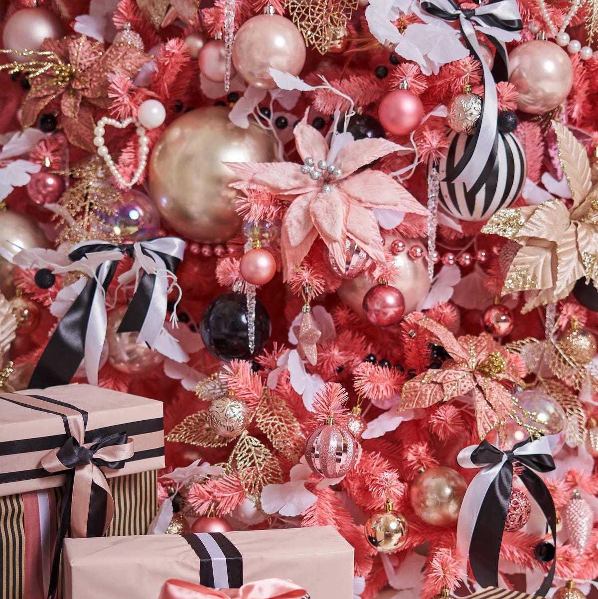 Close-Up On Tree Glamorous Pink Christmas Tree with Black and Gold Accents — Pink Christmas Decor