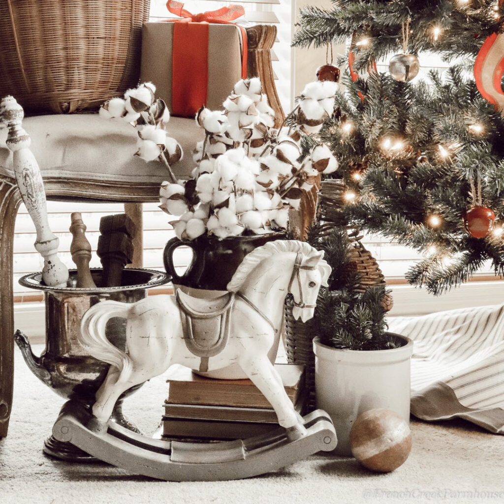 Farmhouse Christmas Vignette with Rocking Horse Farmhouse Christmas Vignette with Rocking Horse — Farmhouse Christmas Tree
