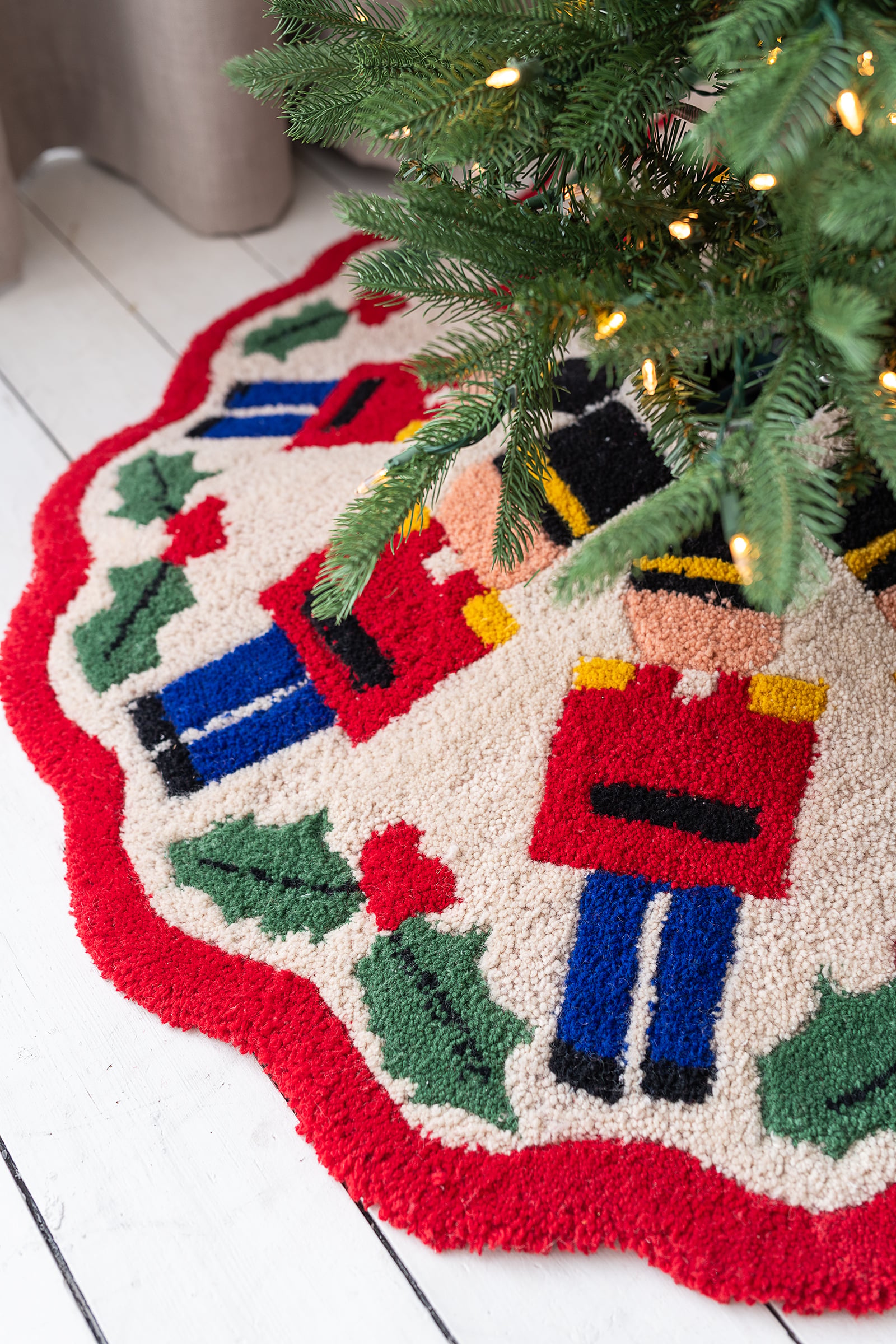 Cream Tufted Skirt with Nutcracker and Holly Pattern Cream Tufted Skirt with Nutcracker and Holly Pattern — Christmas Tree Skirt