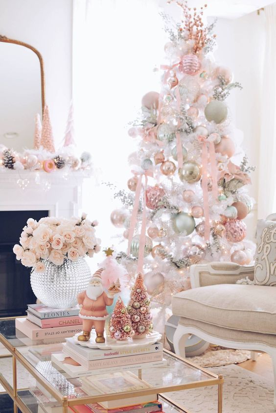 Glamorous White Christmas Tree with Pink and Gold Ornaments Glamorous White Christmas Tree with Pink and Gold Ornaments — White Christmas Decor