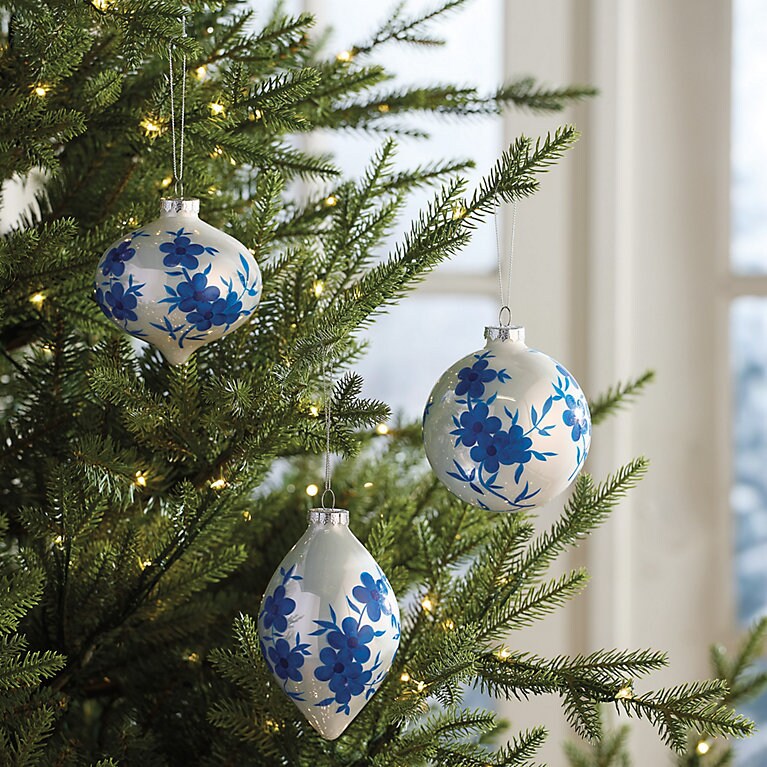 Glass Ornaments with Delicate Blue Floral Pattern Glass Ornaments with Delicate Blue Floral Pattern — Blue Christmas Decor