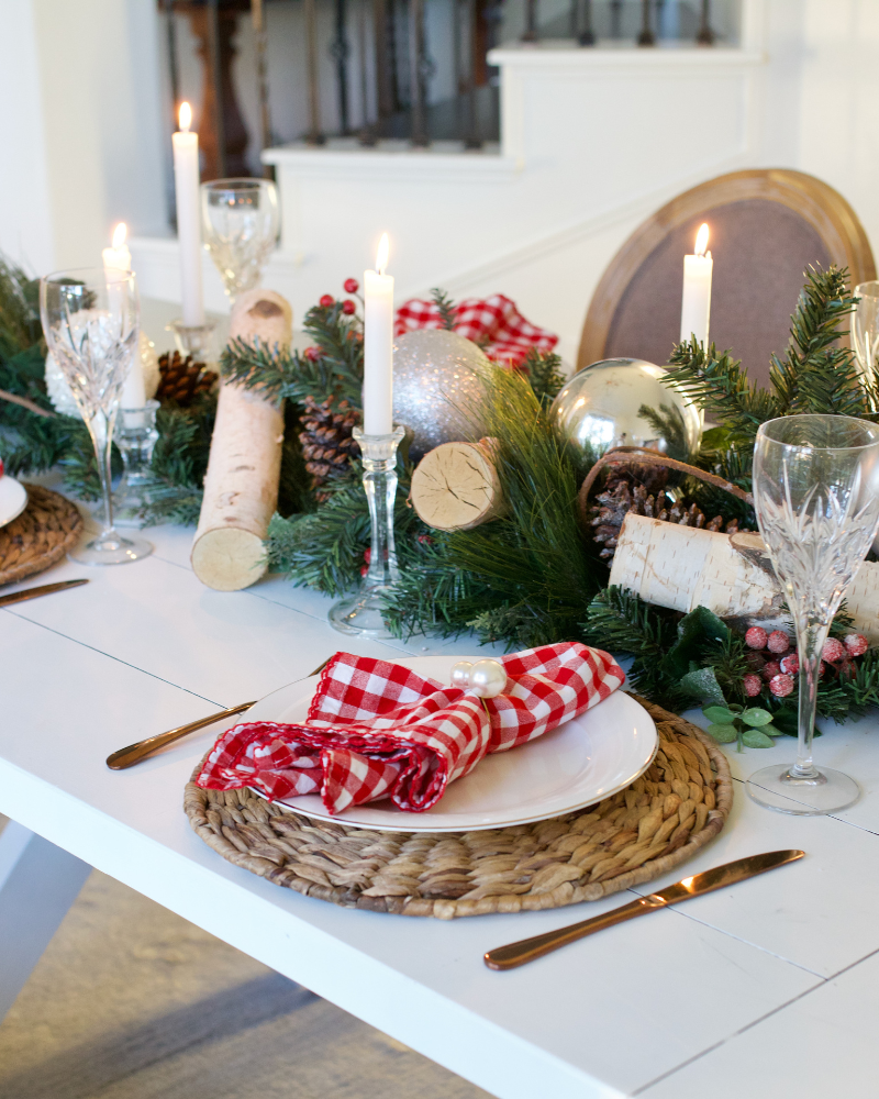 Rustic Christmas Table Setting with Gingham Napkin — Simple Christmas Decor