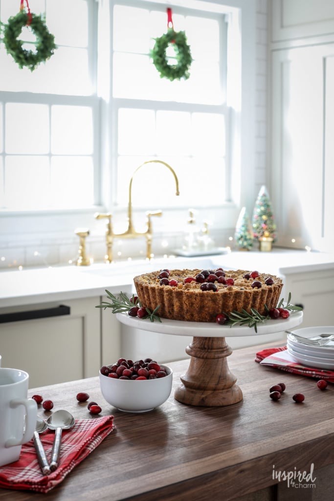 Modern Kitchen Counter with Festive Christmas Tart and Mini Tree — Christmas Kitchen Decor