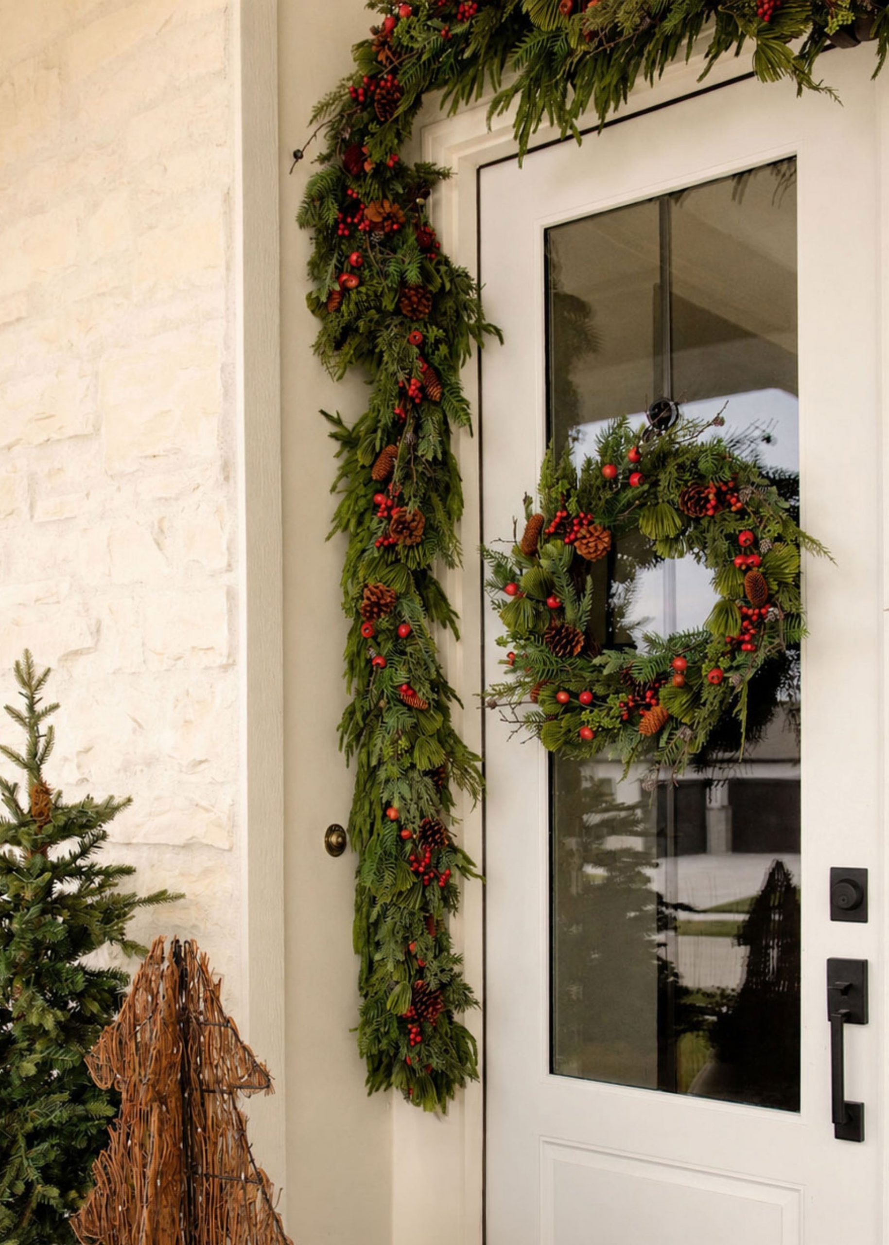Rustic Front Door Garland with Natural Elements Rustic Front Door Garland with Natural Elements — Christmas Garland