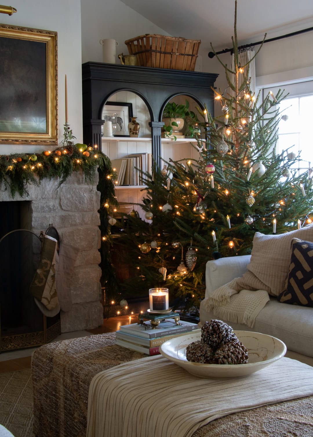 Cozy Living Room Featuring a Stone Fireplace and Lit Christmas Tree Cozy Living Room Featuring a Stone Fireplace and Lit Christmas Tree — Cozy Christmas Decor