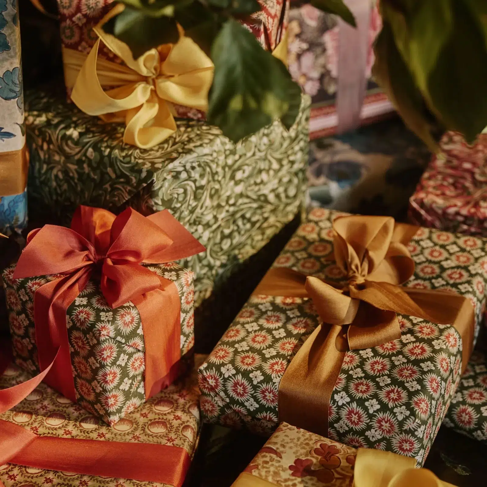 Rich Floral Patterned Gifts with Satin Ribbon Coordination — Christmas Gift Wrapping