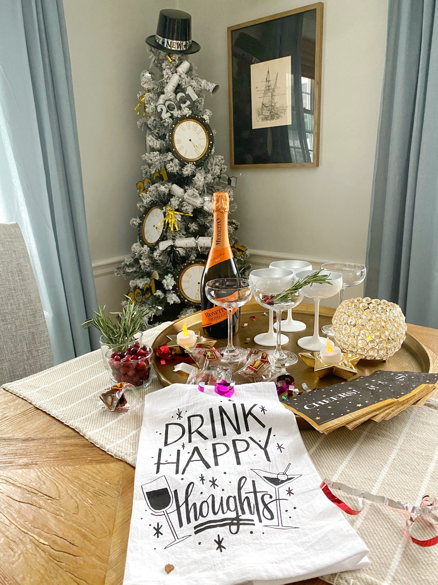 New Year's Eve Tree Adorned with Clock Ornaments — New Years Eve Party Decor