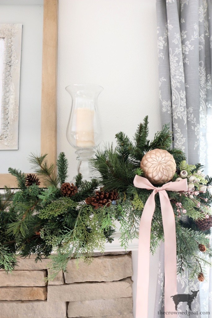 Elegant Garland with Gold Bauble and Pink Ribbon Elegant Garland with Gold Bauble and Pink Ribbon — Christmas Mantel Decor