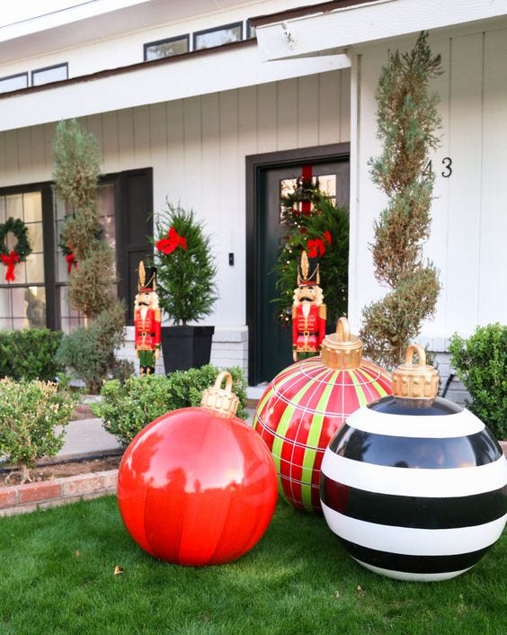Yard Display with Oversized Ornaments and Nutcrackers — Christmas Yard Decor