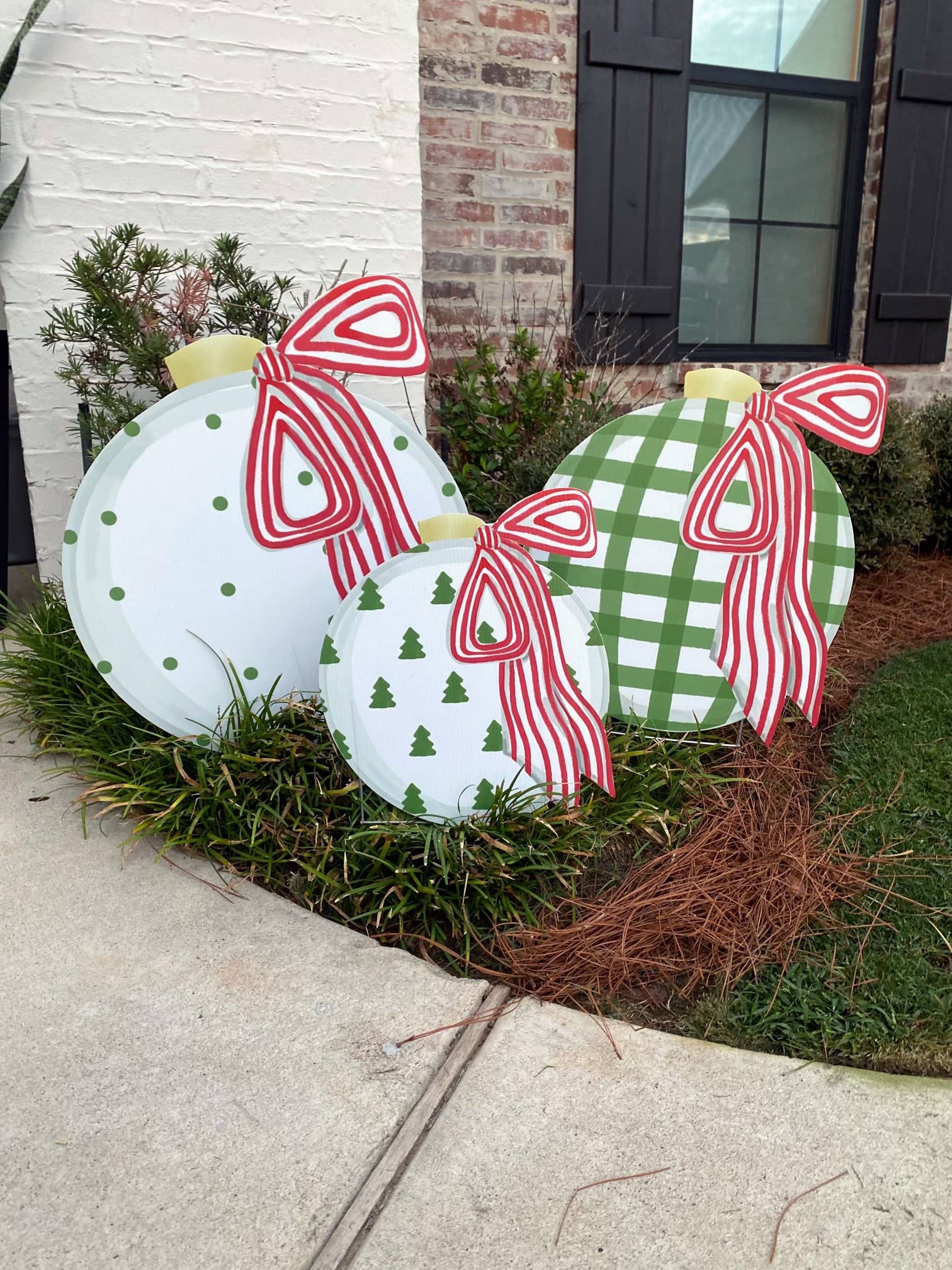 Front Yard with Whimsical Christmas Ornament Signs — Christmas Yard Decor