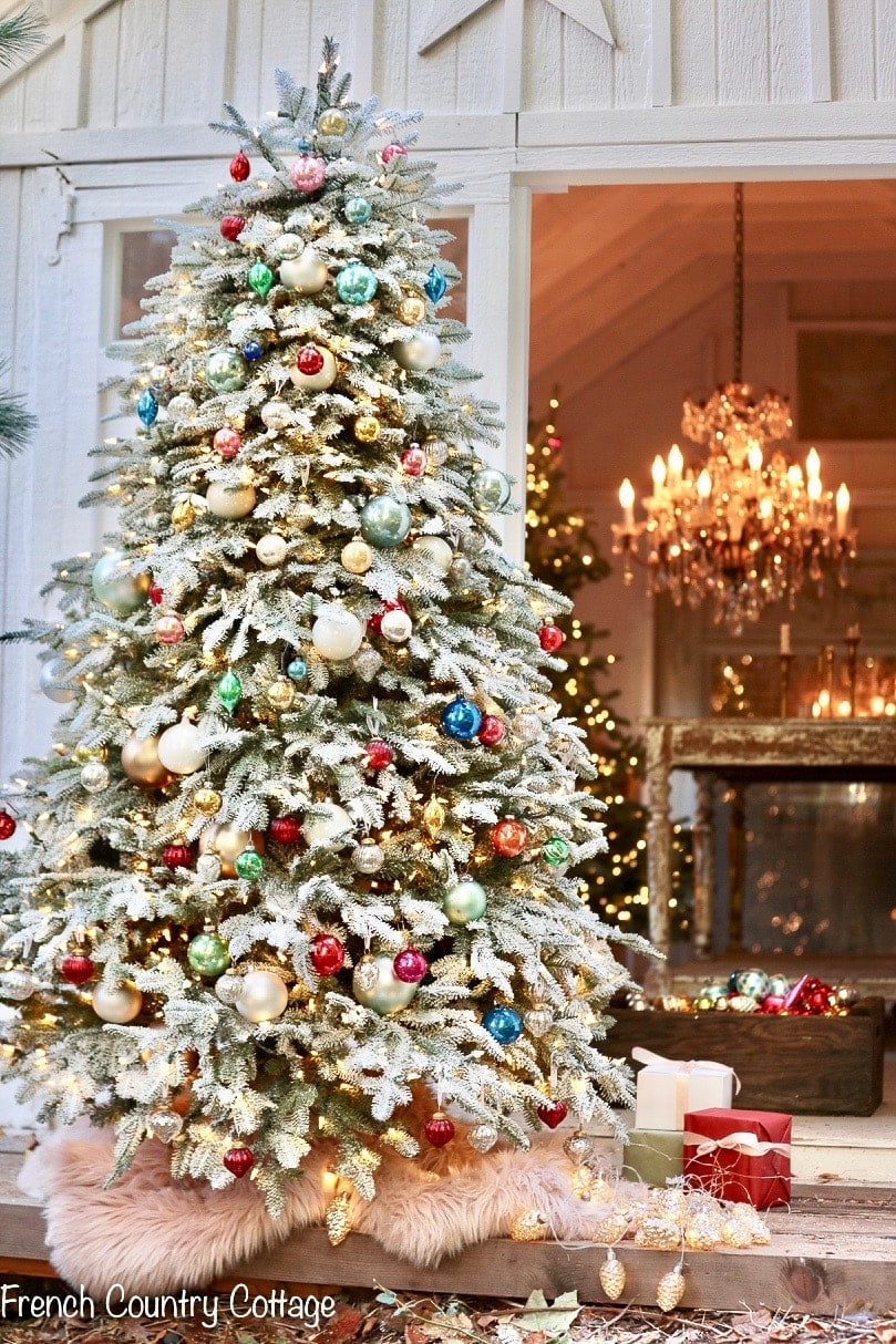 Frosted Outdoor Christmas Tree with Vintage Ornaments and Rustic Crate — Vintage Christmas Ornaments