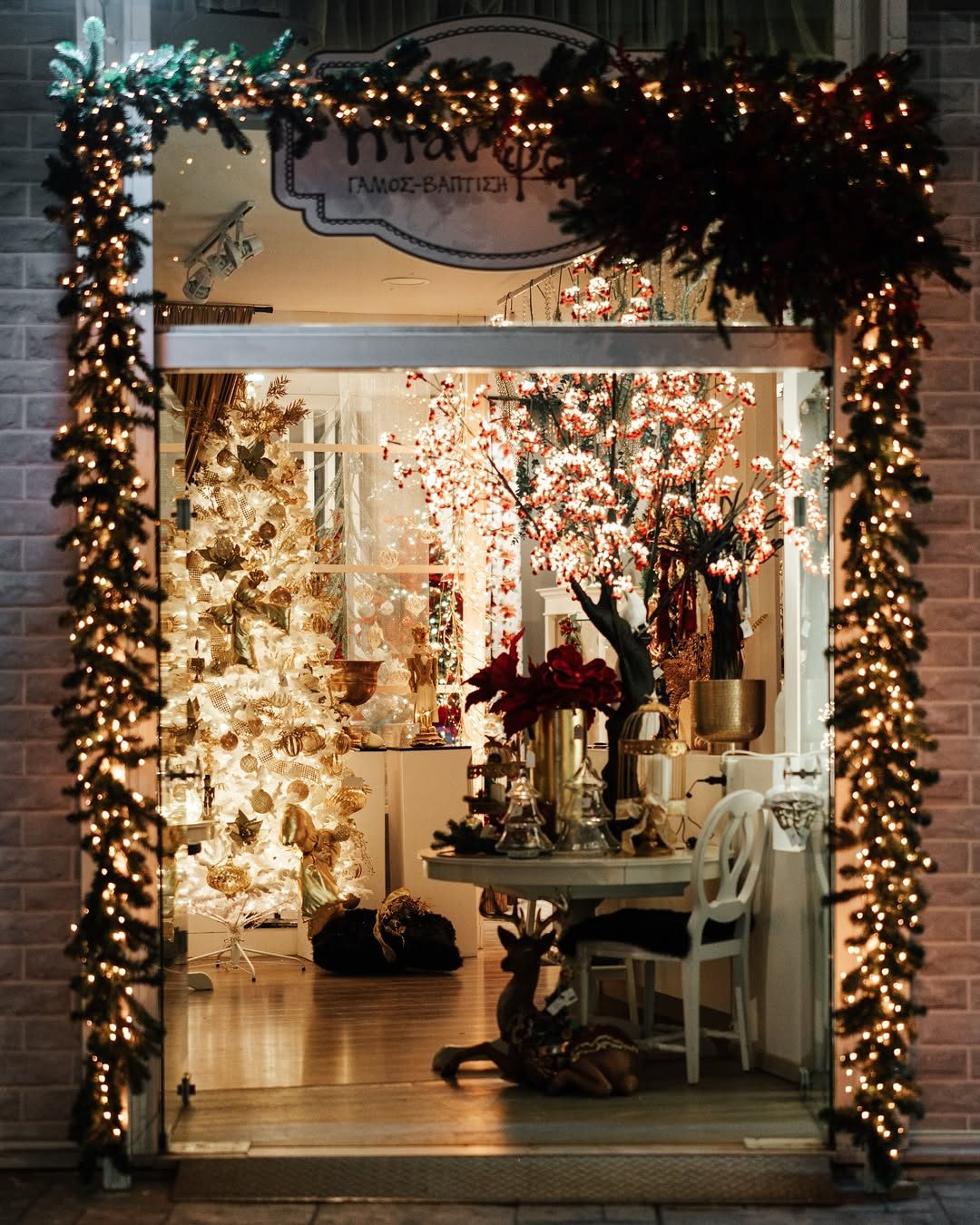 26 Christmas Decor Ideas for a Festive Wonderland Look Everyone Will Obsess Over