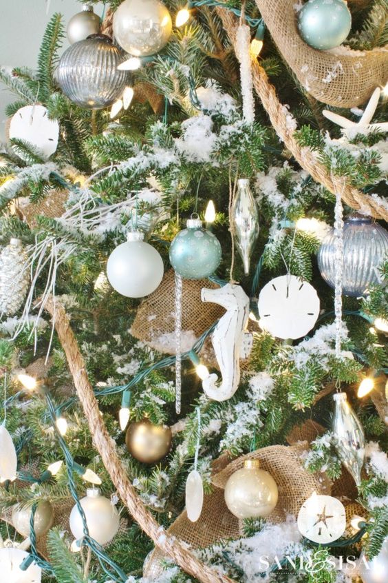Close-Up Detail Visual Idea Close-Up Detail Visual Idea — Coastal Christmas Decor