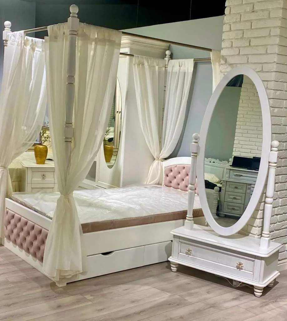 56 Old-World Inspired Furniture Ideas for a Sophisticated Home