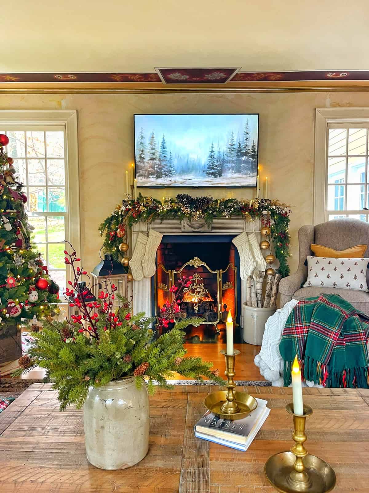 Traditional Cozy Living Room with Festive Fireplace Mantel Traditional Cozy Living Room with Festive Fireplace Mantel — Aesthetic Christmas Decor