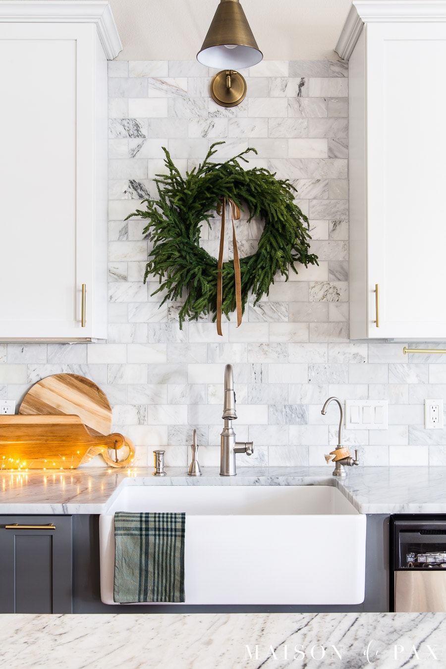 Modern Farmhouse Kitchen Evergreen Wreath — Simple Christmas Decor