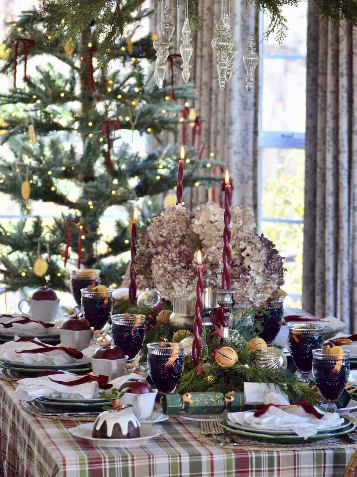 Dramatic Hydrangea and Candle Centerpiece for a Festive Table — Christmas Party Decor