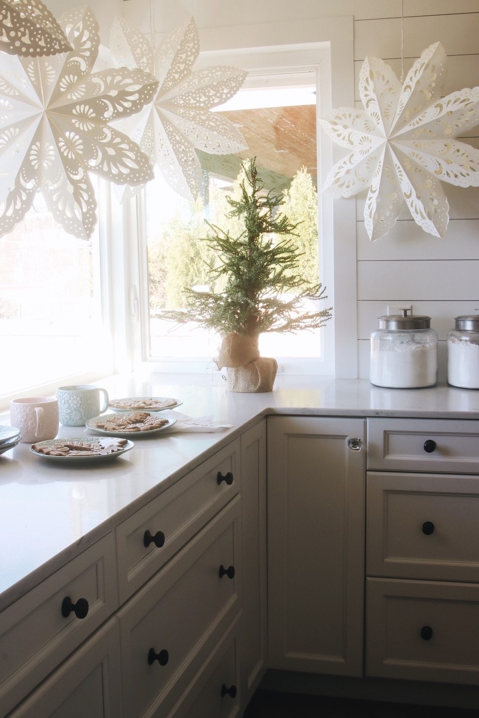 Large Paper Snowflakes in a Modern Farmhouse Kitchen