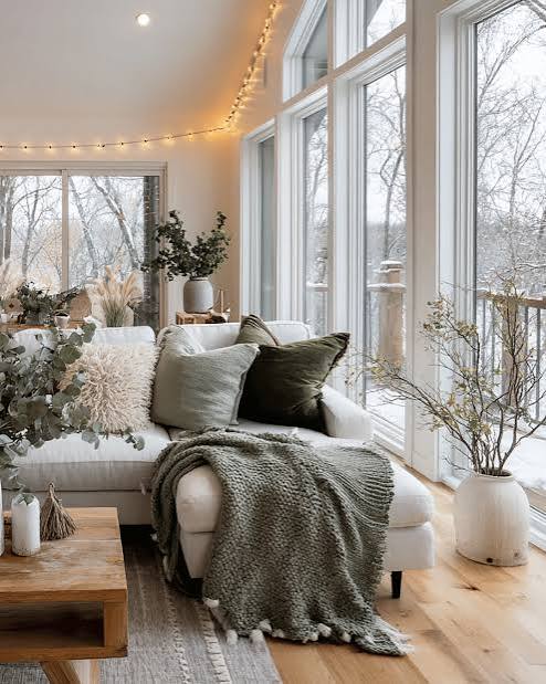 Modern Living Room Ceiling Embellished with Delicate Fairy Lights — Christmas Fairy Lights Ceiling