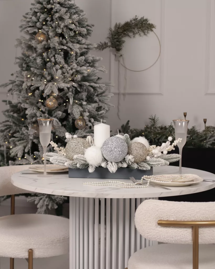 30 Christmas Table Decor Ideas for a Beautiful Holiday Dinner