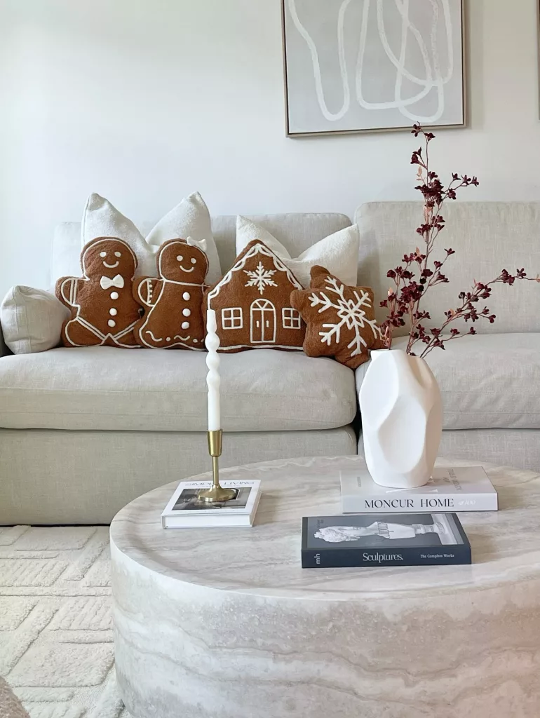 28 Elegant Neutral Christmas Decor Ideas for a Cozy Holiday Home