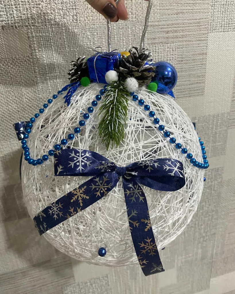 30 Beautiful Christmas Tree Balls for an Enchanting Holiday Home