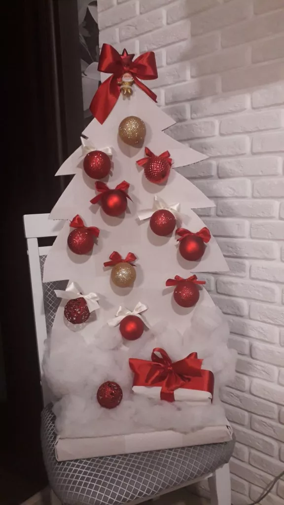 30 Creative Christmas Tree Crafts to Make Your Own Holiday Decor