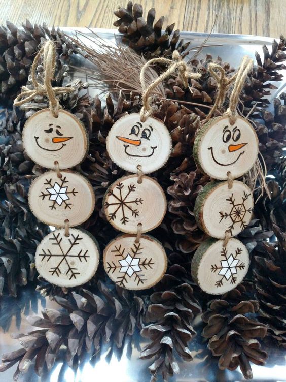 23 Creative DIY Christmas Decorations to Make Your Home Feel Magical