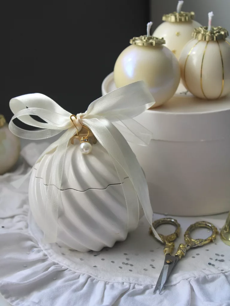 28 Christmas Bow Decorating Ideas for an Elegant and Festive Home